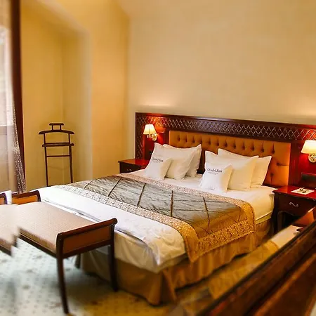 מלון Citadel Gastro Boutique - цитадель לבוב