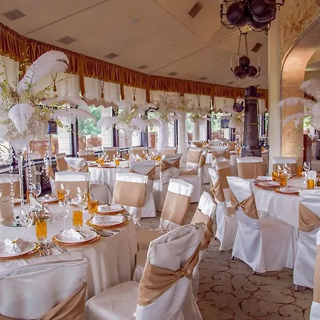 מלון Citadel Gastro Boutique - цитадель 5*