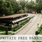Citadel - Gastro Boutique Hotel- цитадель 利沃夫