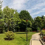 Citadel - Gastro Boutique Hotel- цитадель 5* 利沃夫