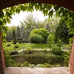 Citadel - Gastro Boutique Hotel- цитадель 酒店 利沃夫