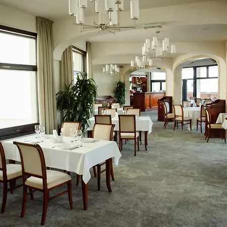 호텔 Citadel Gastro Boutique - цитадель 5*