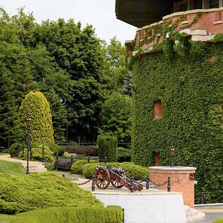 Citadel Gastro Boutique - цитадель Hotel