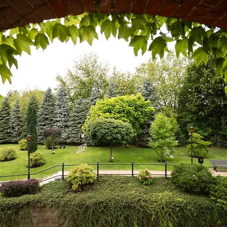 Отель Citadel 5*