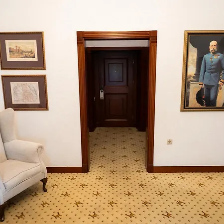 Citadel - Gastro Boutique Hotel- цитадель 호텔 5*