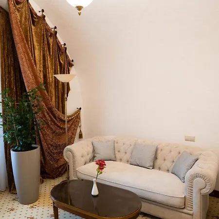 호텔 Citadel - Gastro Boutique Hotel- цитадель 5*