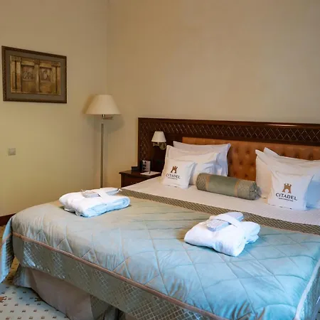 Citadel Gastro Boutique - цитадель 호텔 리비프