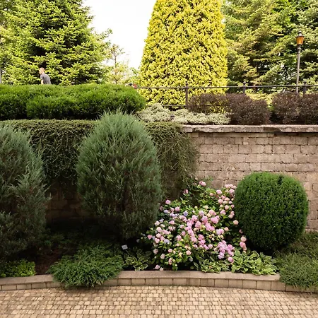 Citadel - Gastro Boutique Hotel- цитадель Λβιβ