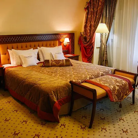 호텔 Citadel Gastro Boutique - цитадель 5*