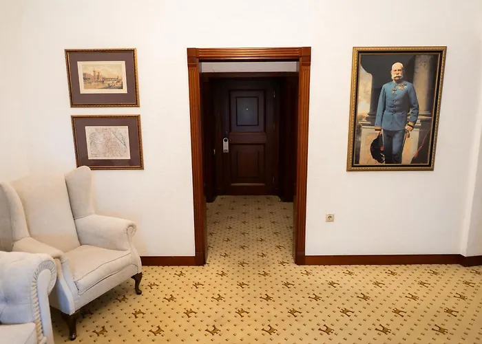 Citadel - Gastro Boutique Hotel- цитадель Hotel 5*