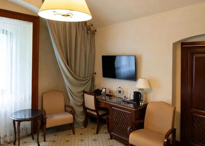 Hotel Citadel - Gastro Boutique Hotel- цитадель