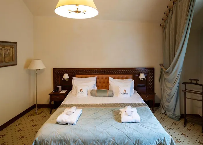 Hotel Citadel - Gastro Boutique Hotel- цитадель Lviv