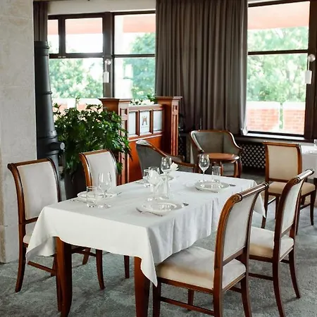 Citadel - Gastro Boutique Hotel- цитадель Lviv